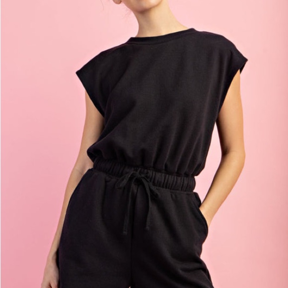 🖤NWT Black Sleeveless Jumpsuit